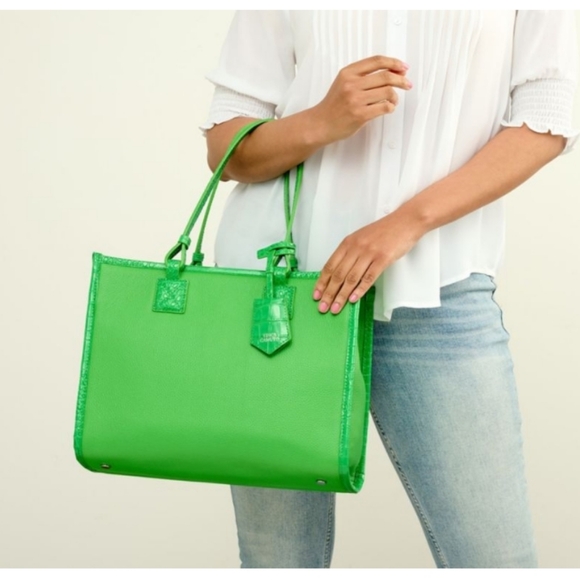 Vince Camuto Leather Byron Tote. BNWT. Never used. - Picture 4 of 11